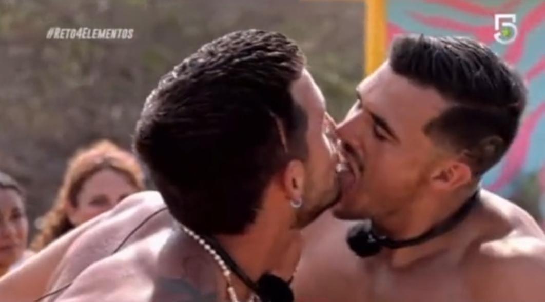 Reto 4 Elementos Rodel G e Irvin Villatoro.