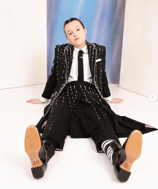 Bella Ramsey no binarie