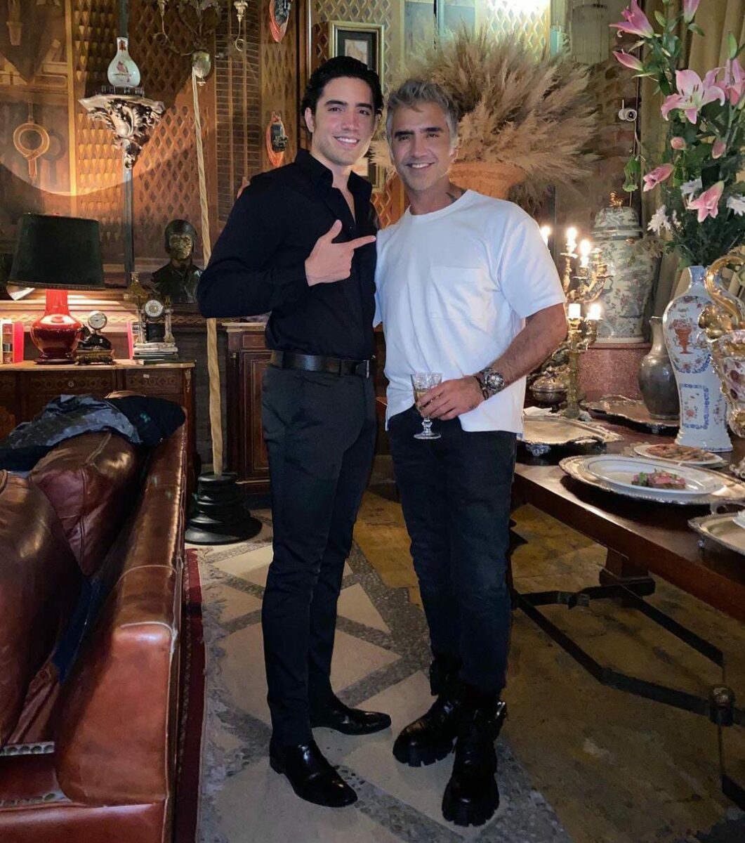 Alejandro y Alex Fernández hijo padre