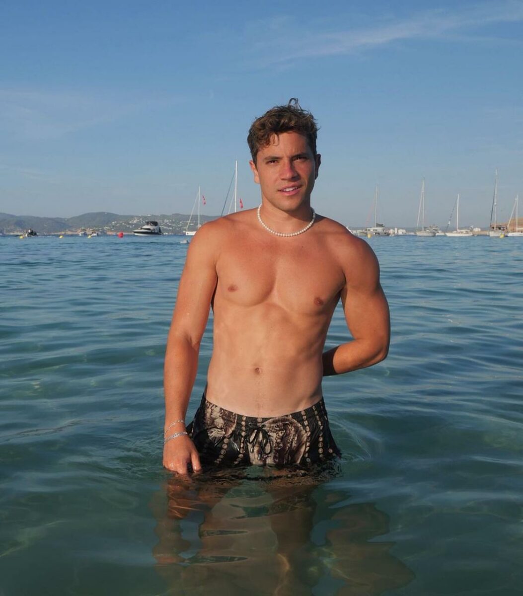 actor de élite en Ibiza