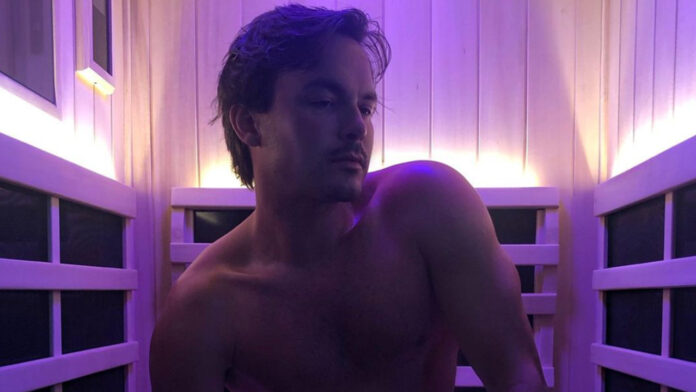 famosos famosas artistas bisexuales tyler blackburn