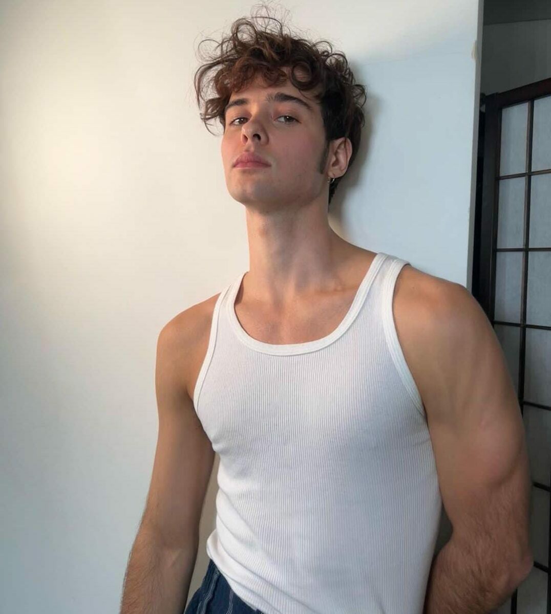 Julián Cerati actor con personaje pansexual gay biografía pareja perfil falso inti