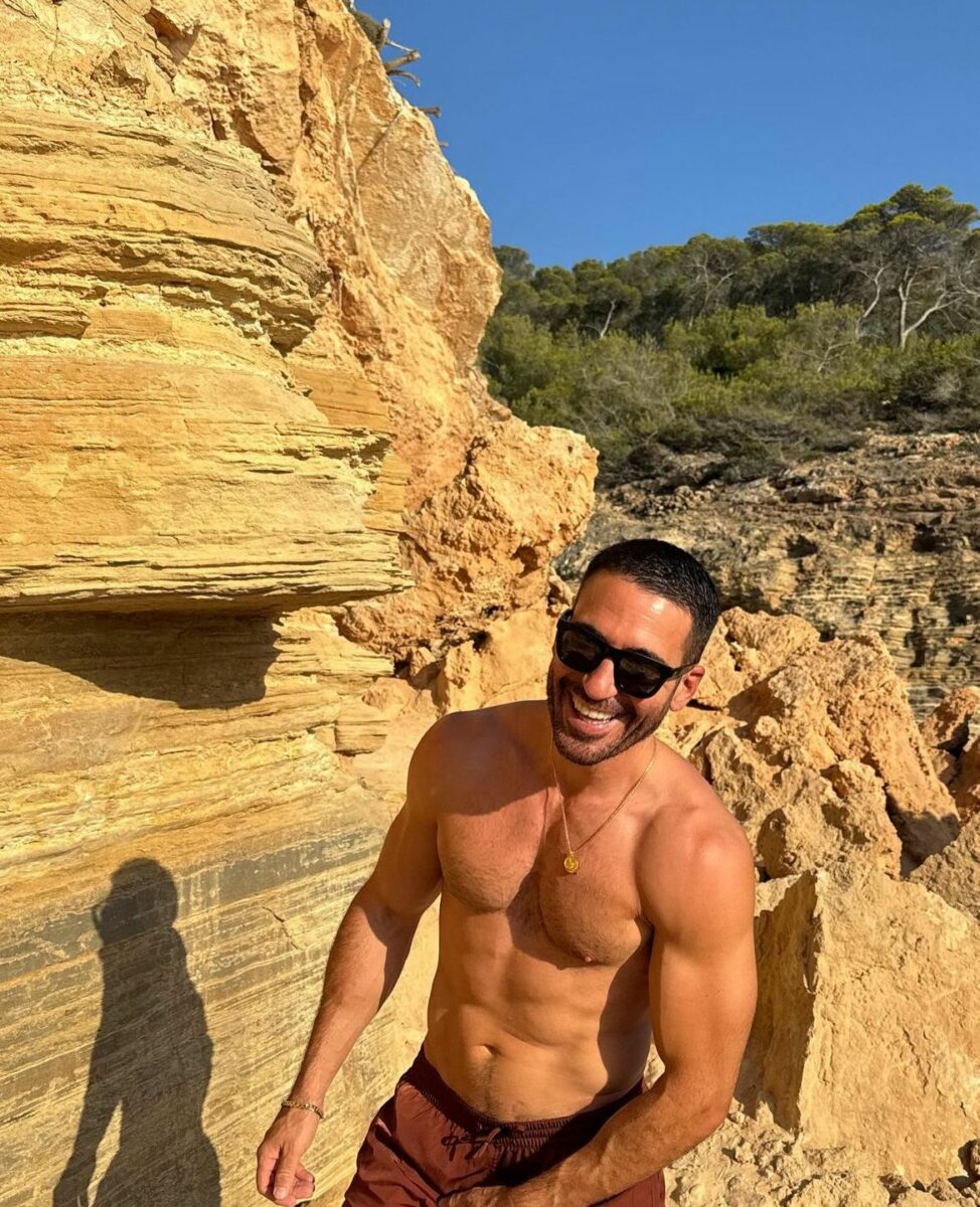 Miguel Ángel Silvestre foto en playa Ibiza