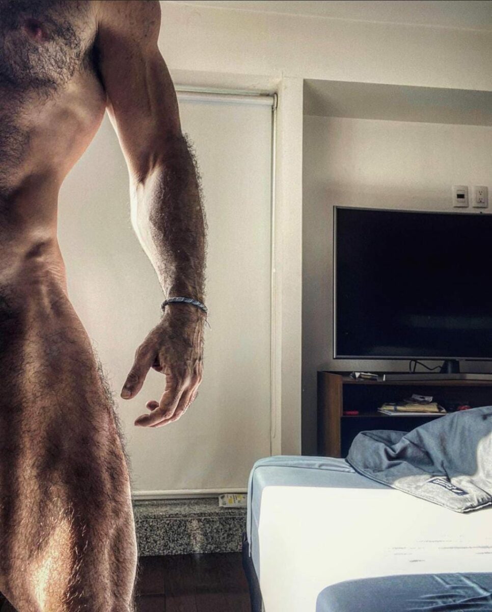 Pablo Perroni foto mitad del cuerpo sin ropa Pedro Sola