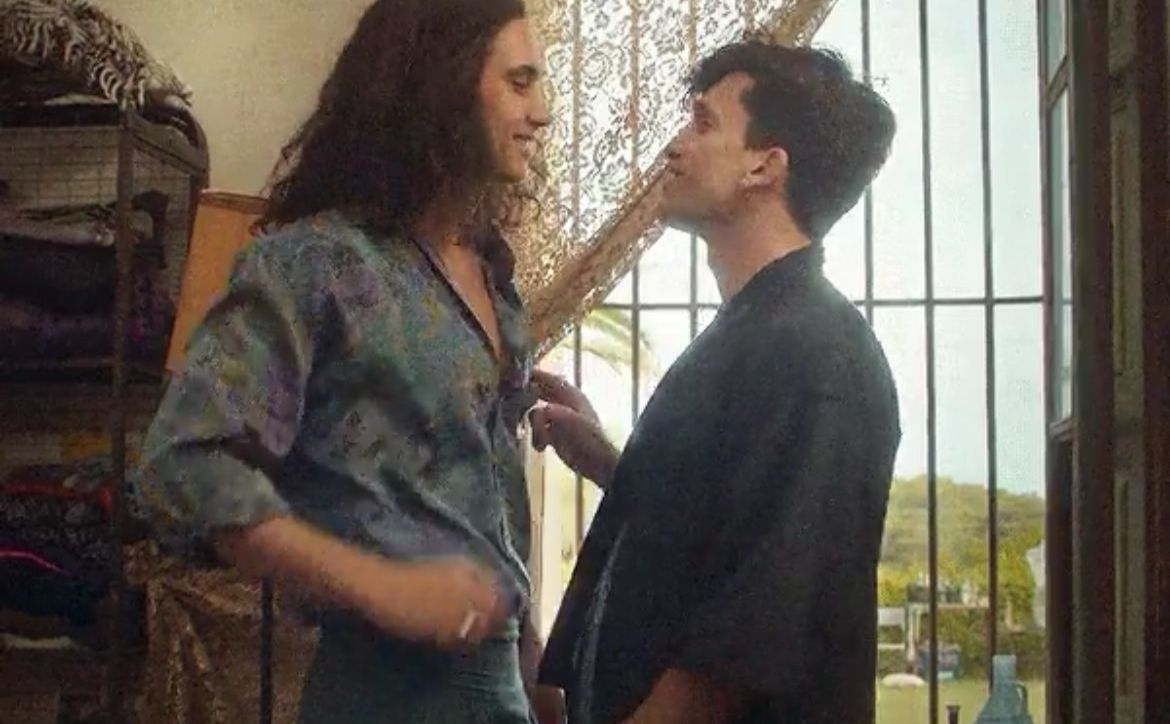 Alejandro Speitzer y Jaime Lorente locomía película netflix