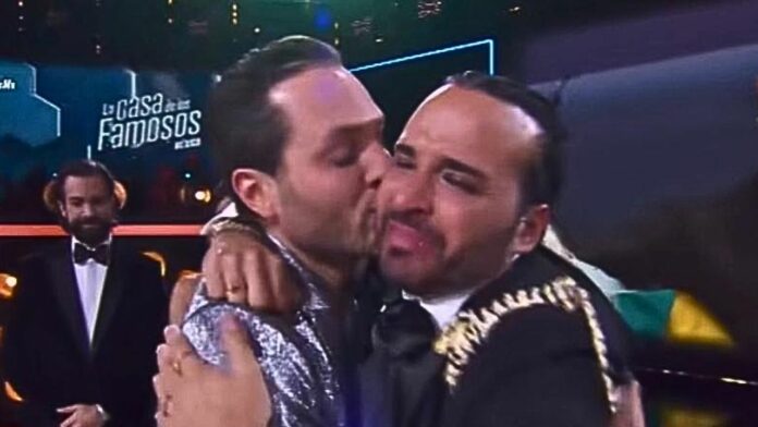 apio-quijano-eliminacion-la-casa-de-los-famosos-mexico-lcdlfmx-juan-pa-serrano-beso Apio Quijano y Juan Pa Serrano foto juntos eliminación la casa de los famosos méxico lcdlf