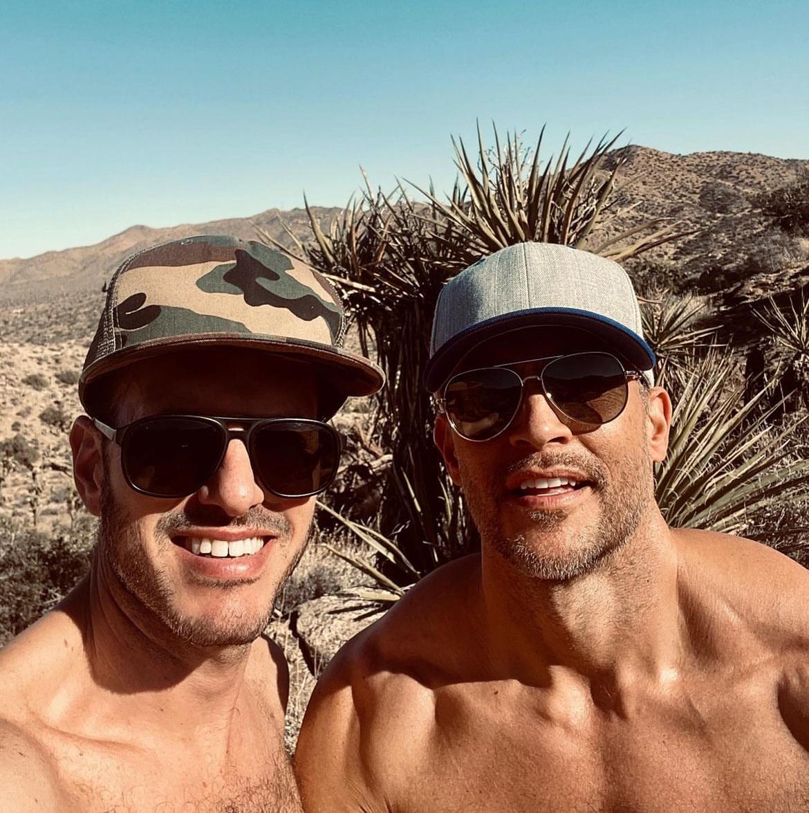 Cheyenne Jackson con su esposo Jason Landau