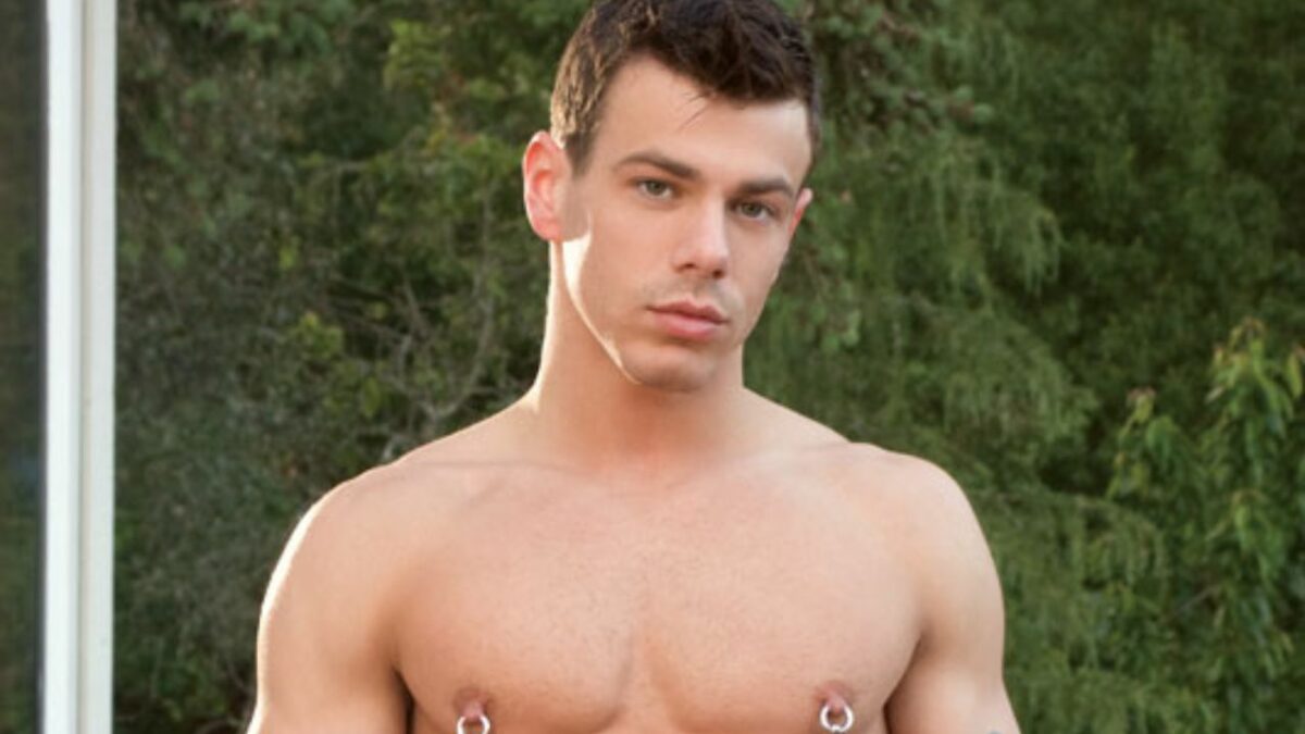 Jesse Santana actor de cine para adultos sin playera fotos