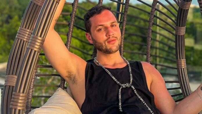 Juan Pa Serrano influencer biografía quién es pareja novio de Apio Quijano