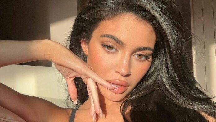 Kylie Jenner lesbiana sexualidad orientación sexual pareja novio novia
