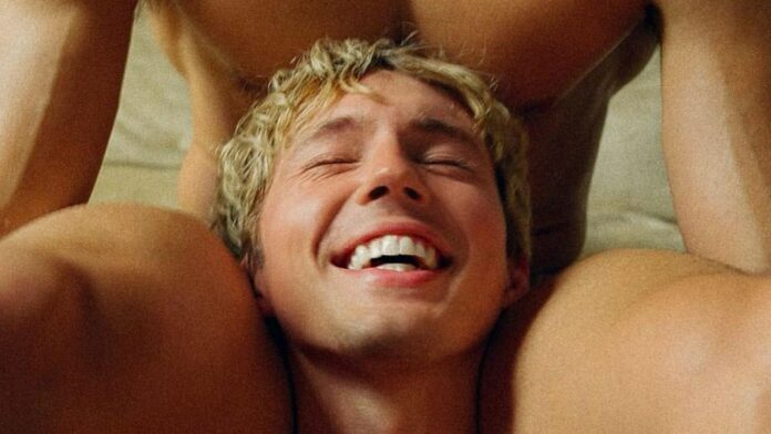 Troye Sivan Rush video musical canción cantante gay