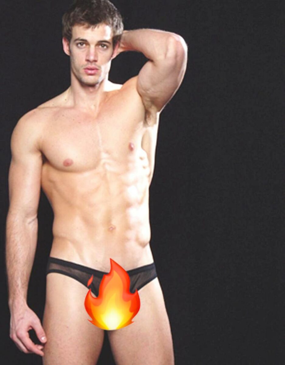 Actor en calzones transparentes