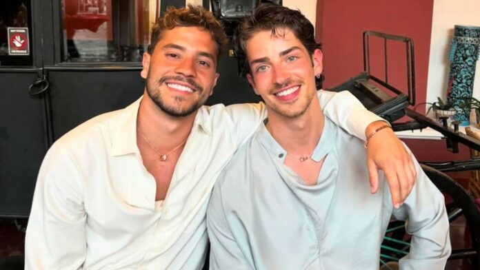 Manu Ríos y André Lamoglia de élite beso promocional foto relación méxico 2024