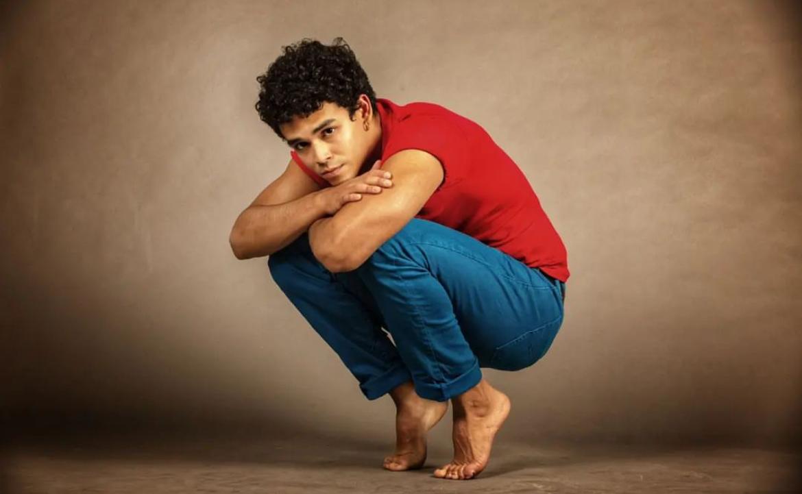 Luis Vegas actor de corto gay Cobalto