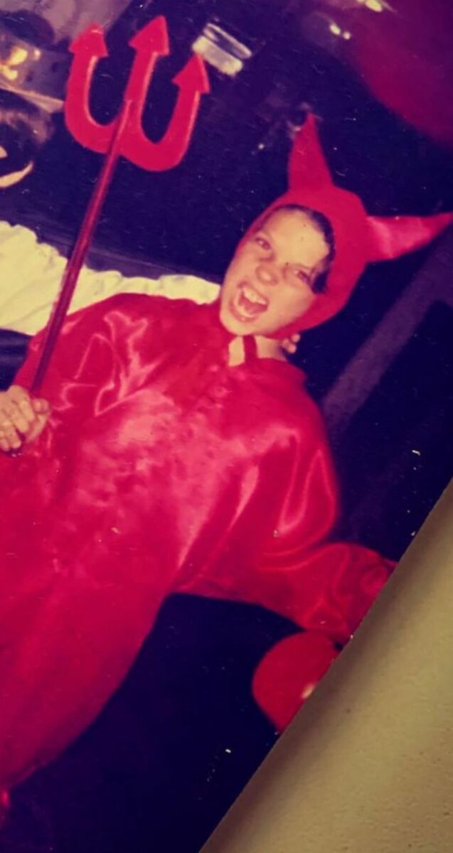 Nicola Porcella disfrazado de diablo team infierno