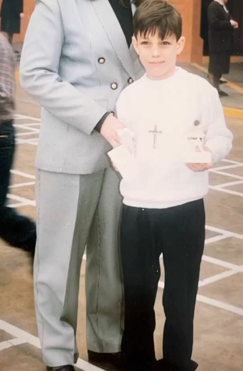 Nicola Porcella primera comunión