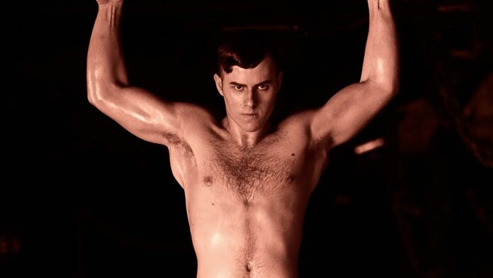 Nolan Gould actor luke dunphy transformación 2023 fotos sin playera