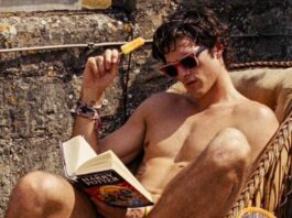 Jacob Elordi Barry Keoghan película Saltburn gay pies sin playera