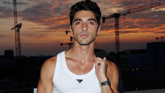 taylor-zakhar-perez-actor-de-red-white-and-royal-blue-biografia-sexualidad-fotos-pareja-gay Taylor Zakhar Perez actor de red white and royal blue fotos biografía pareja gay sexualidad