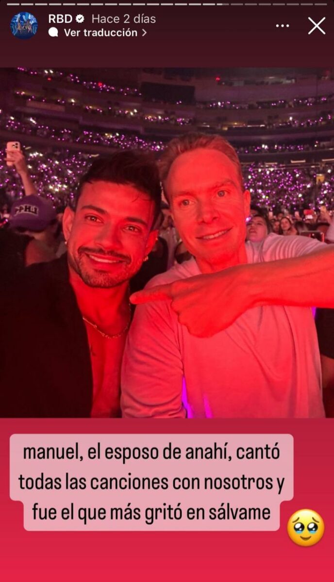 Alejo Ospina y Manuel Velsaco actor gay en concierto de RBD