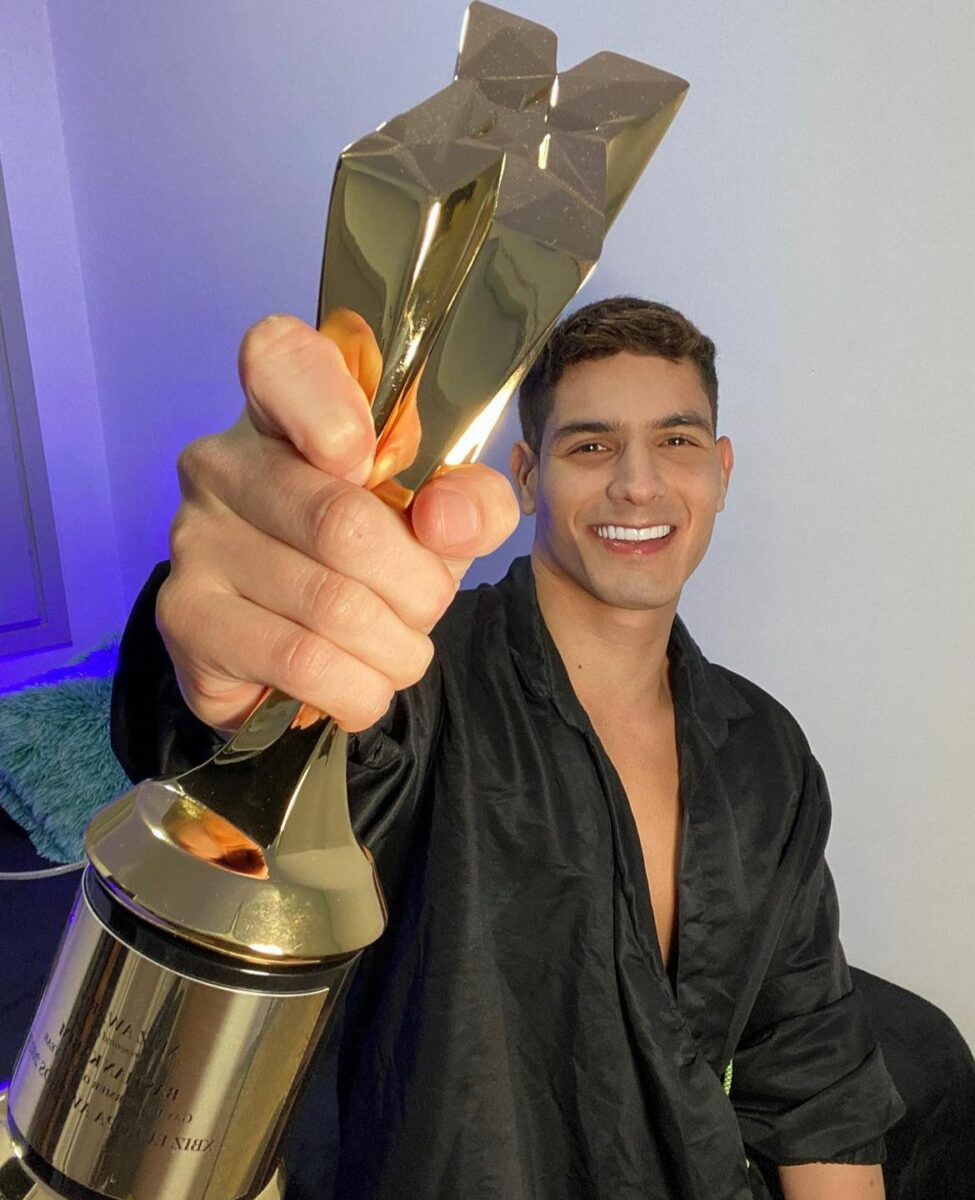 Bastian Karim con premio xbiz