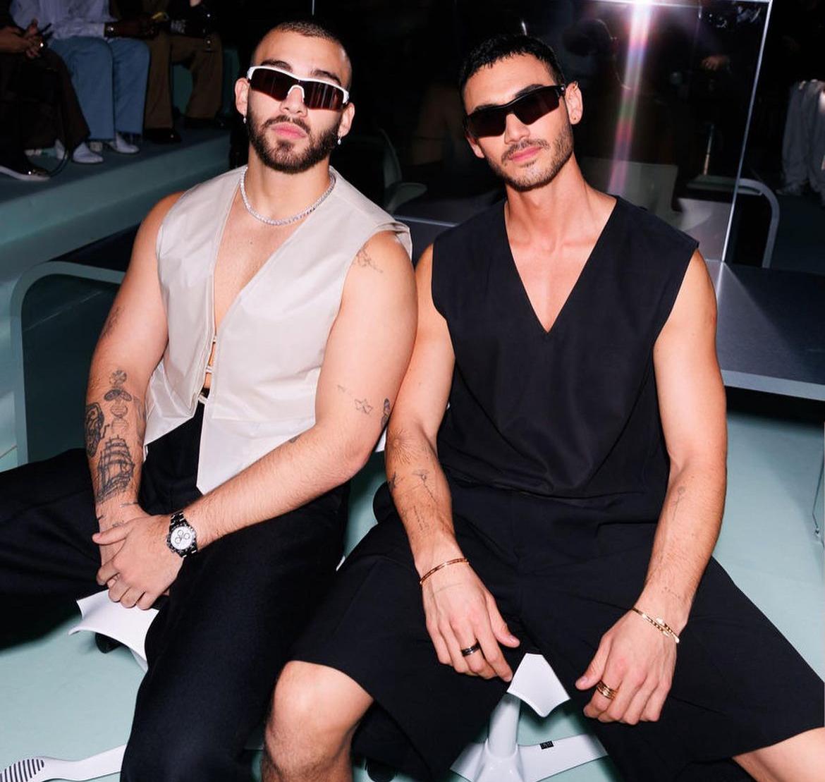 Alejandro Speitzer y Manuel Turizo hugo boss desfile