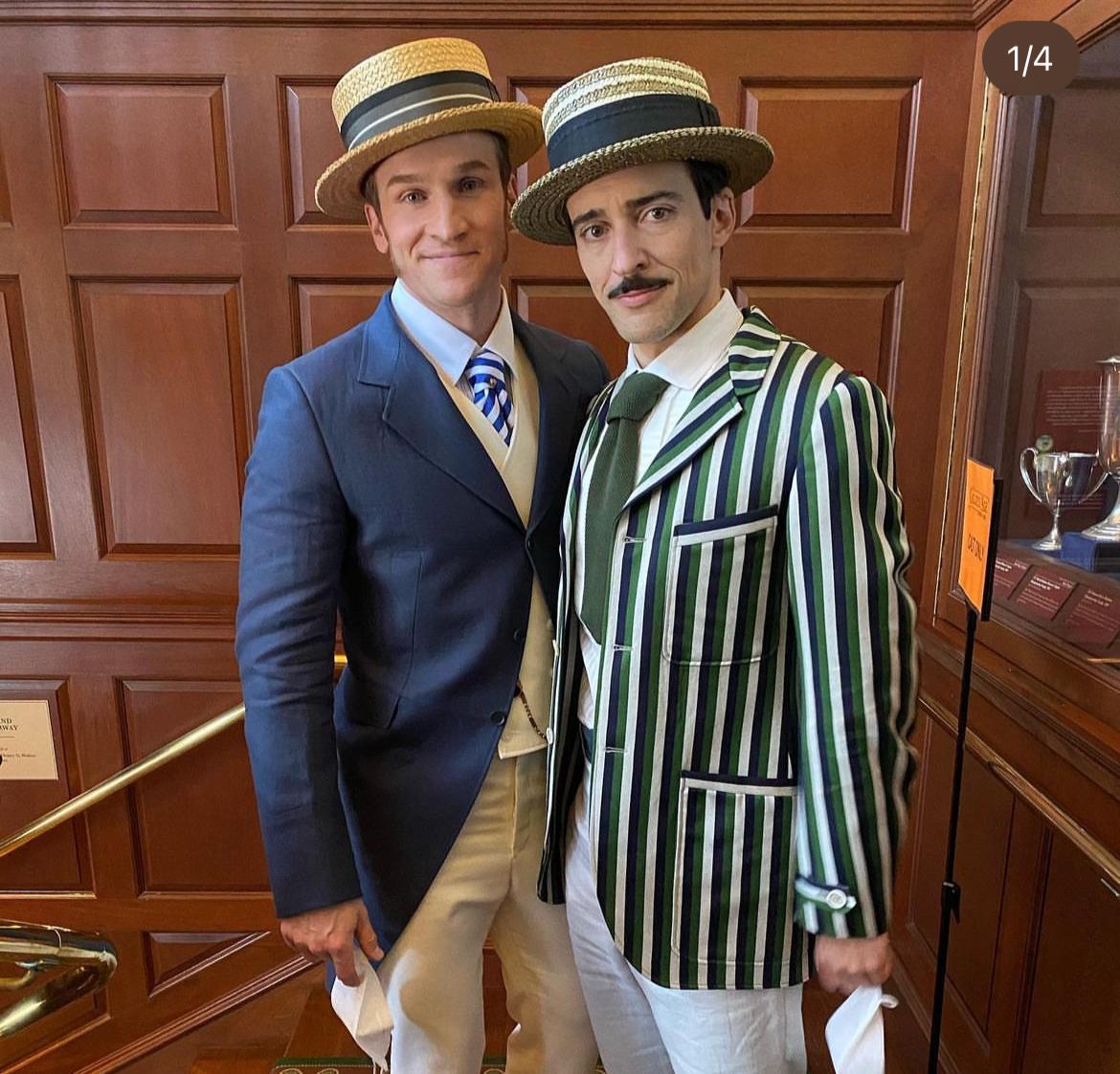 Actor junto a Blake RItson