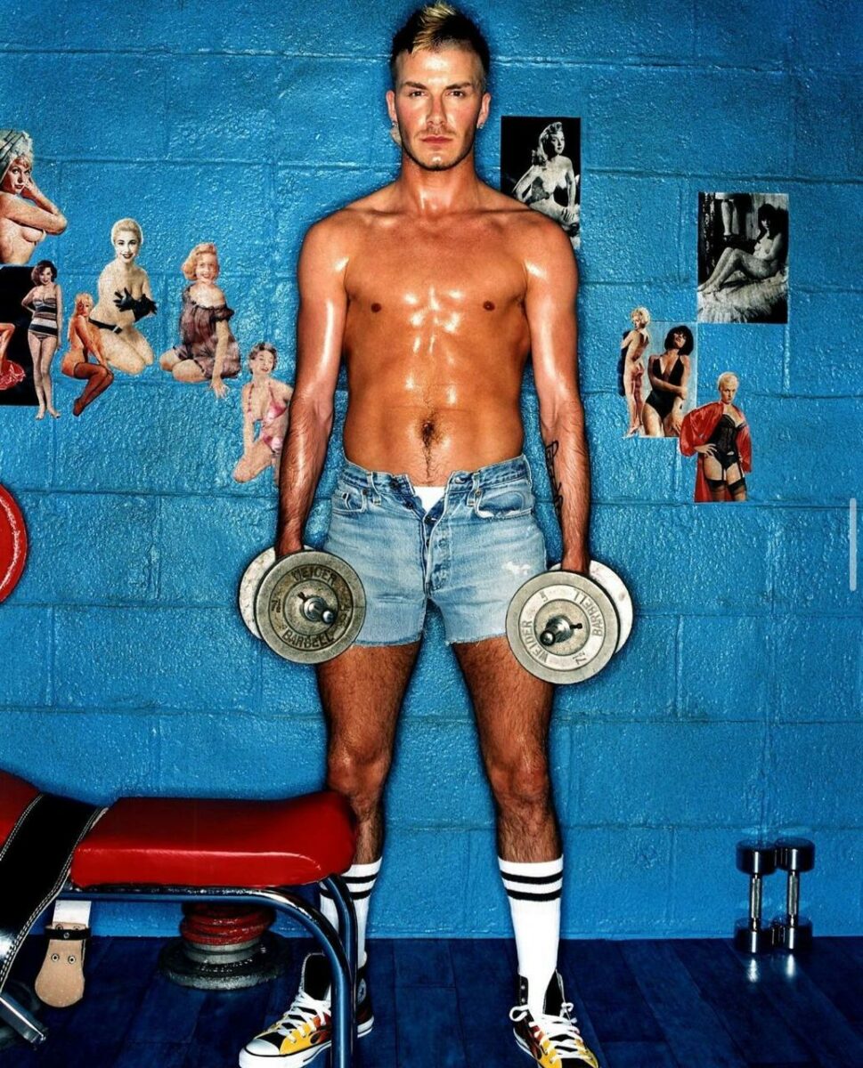 david beckham modelo gimnasio joven sin playera
