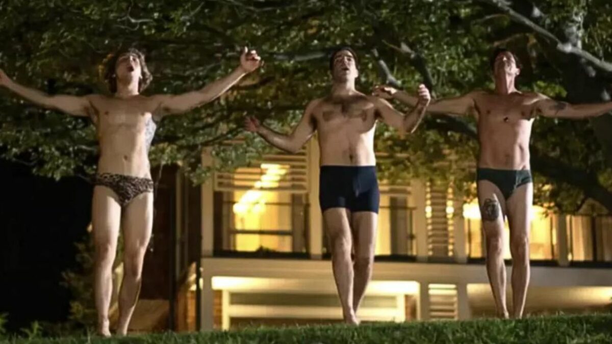 Lukas Gage Zachary Quinto y Simon Rex