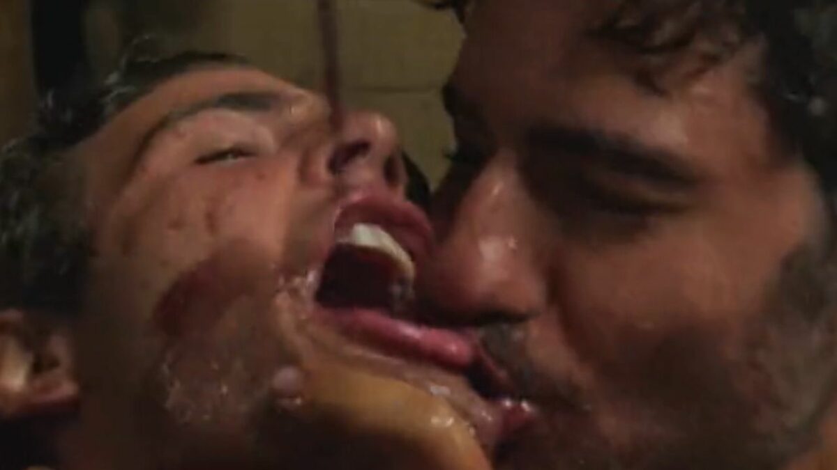 actores besos en corto gay