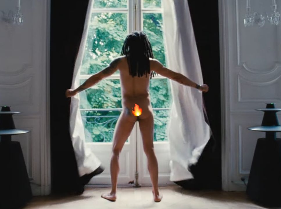 Lenny Kravitz cantante actor sin ropa trasero desnudo