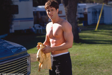 Nick Stabile actores semidesnudos en películas de terror