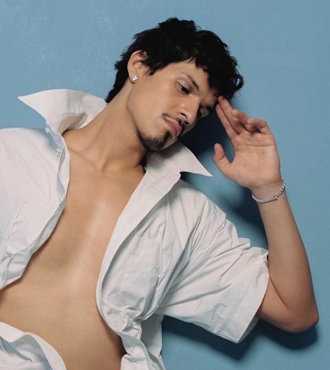 Omar Apollo cantante actor sexualidad orientación sexual