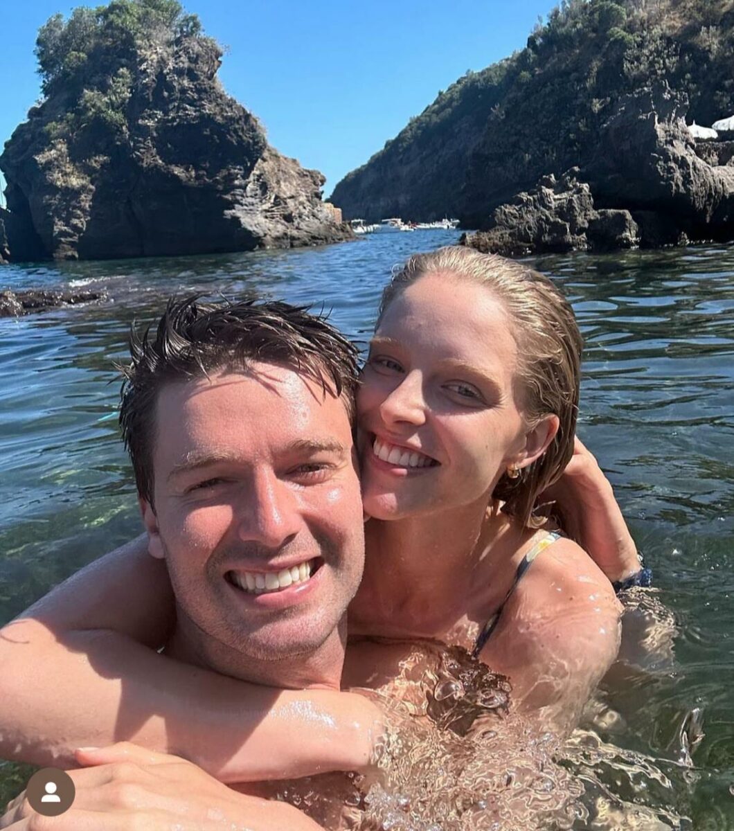 Pareja del artista abby champion