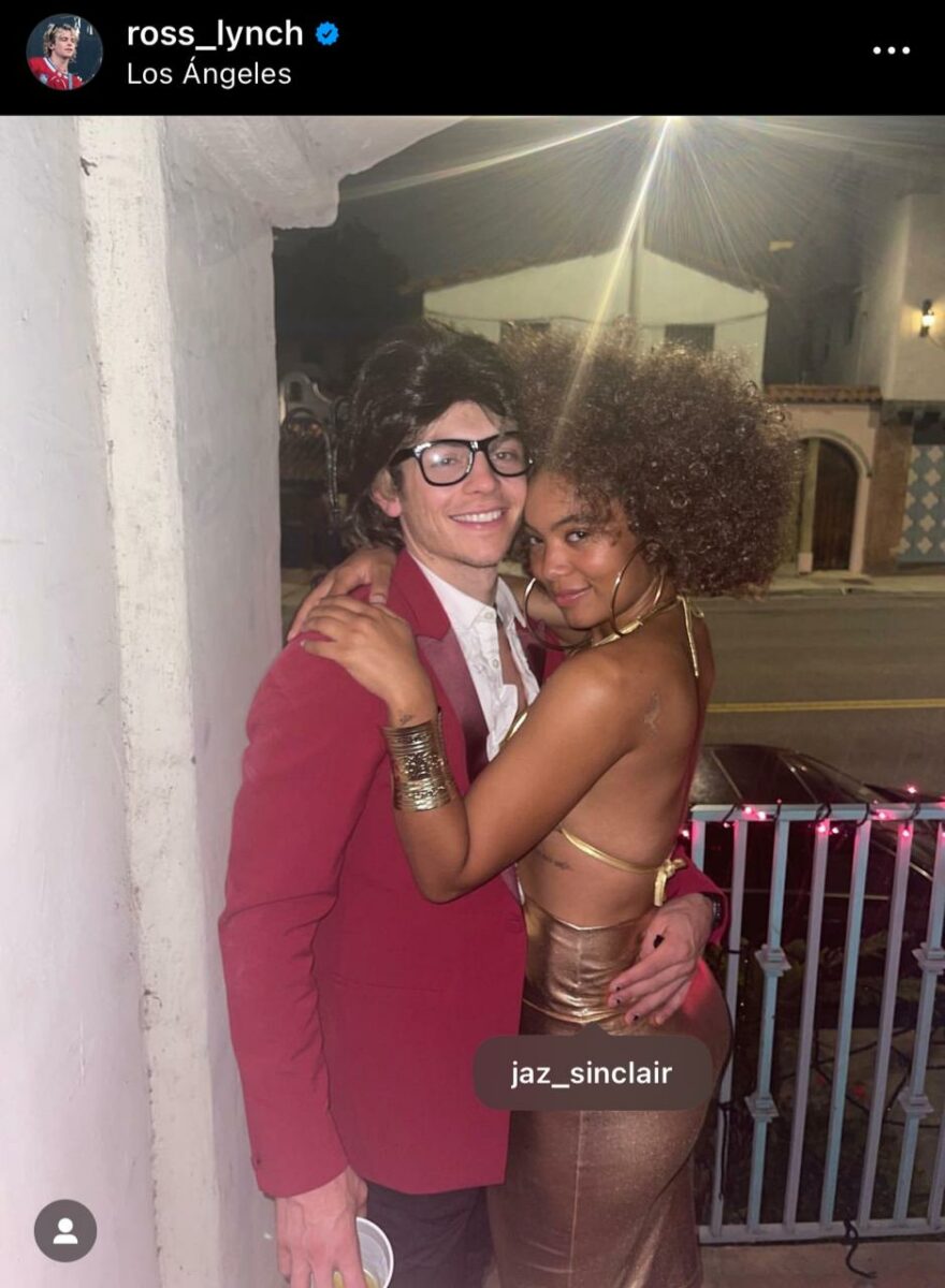 Cantante y Jaz Sinclair