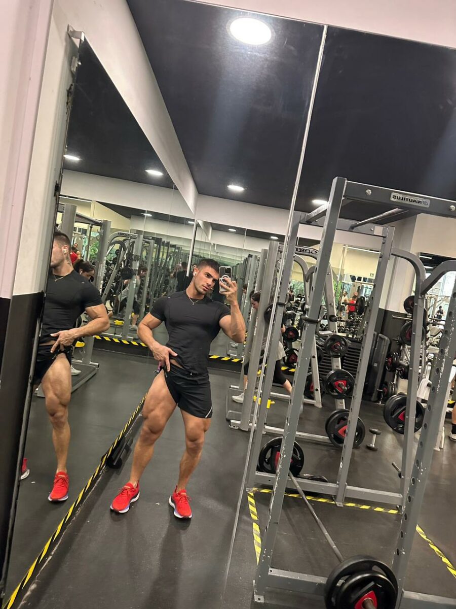 Daniel Montoya foto en el gimnasio 