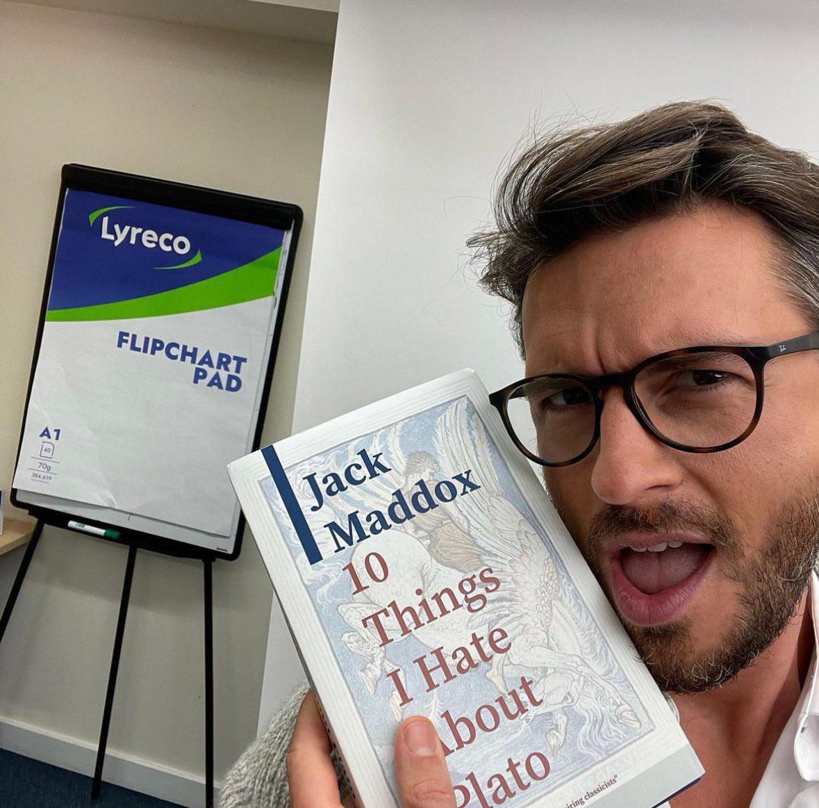 Jonathan Bailey heartstopper 3