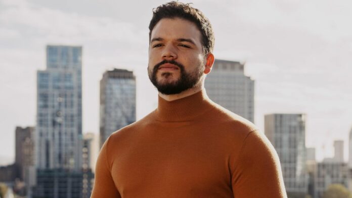 Josh Andres rivera actor los juegos del hambre Sejanus Plinth sexualidad pareja biografía gay bisexual