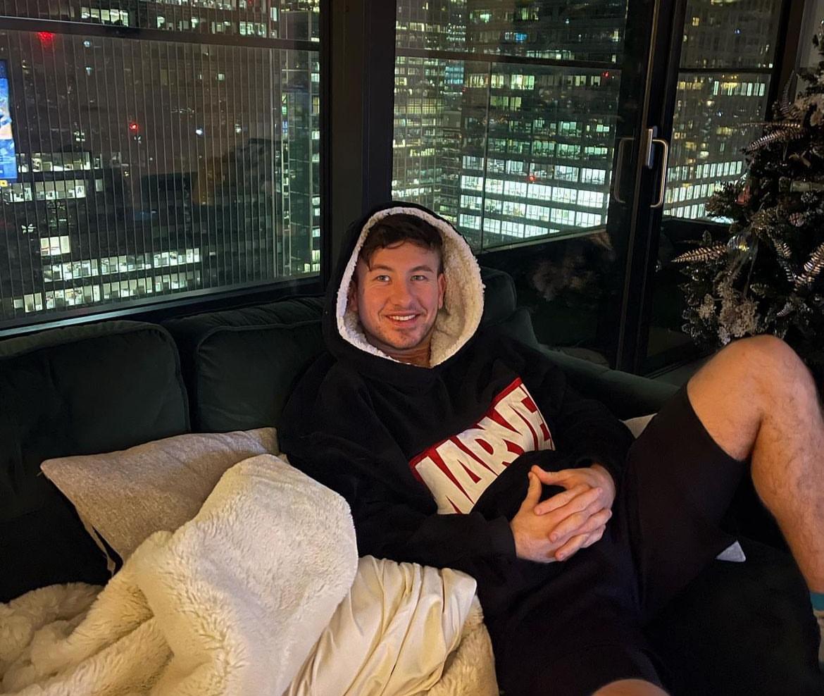 actor de saltburn sexualidad pareja