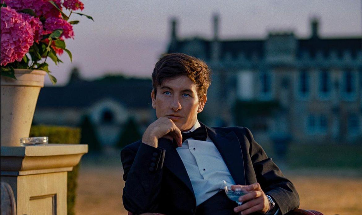Barry Keoghan en saltburn con traje