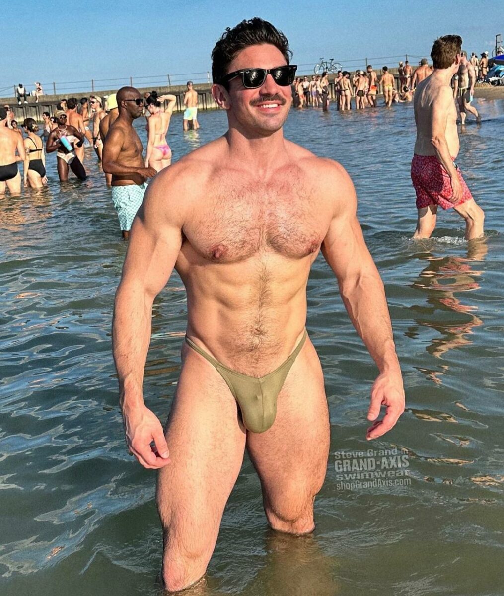 Steve Grand en la playa 