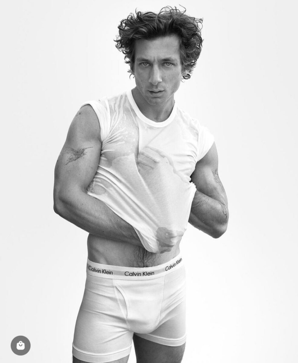 Jeremy Allen White en ropa interior