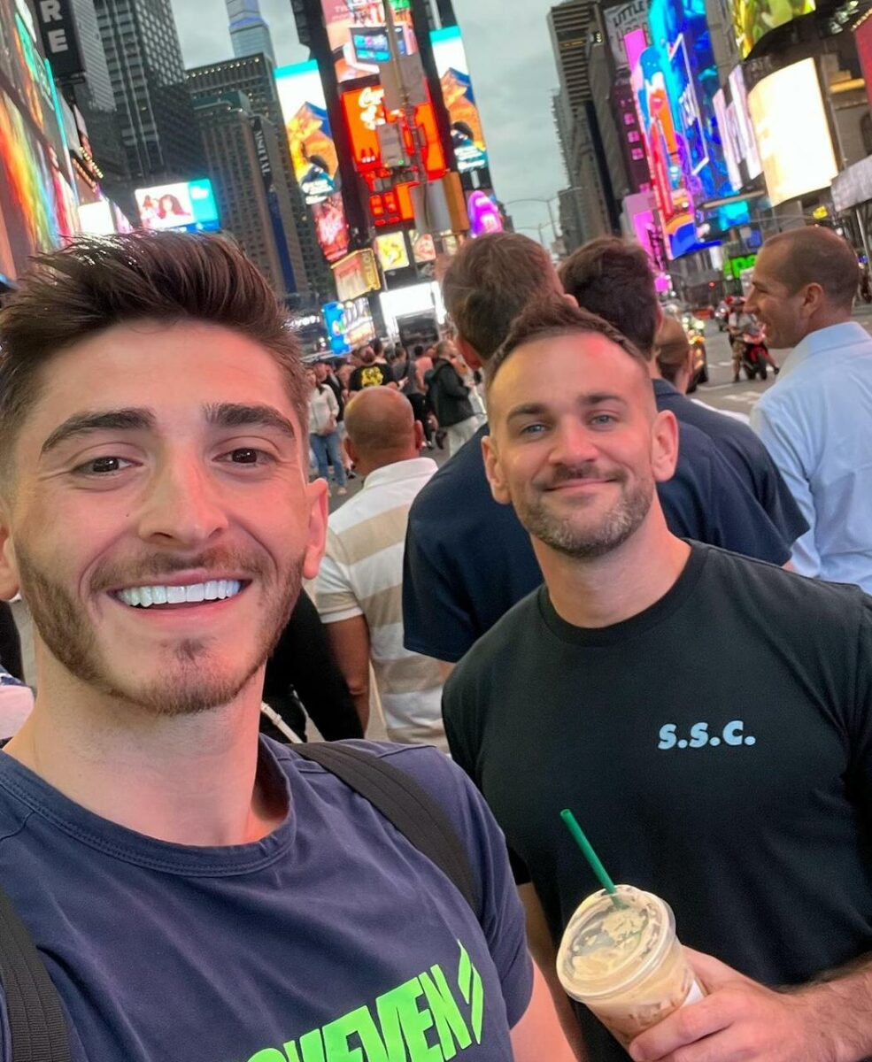 Josh Cavallo y Leighton Morrell en nueva york