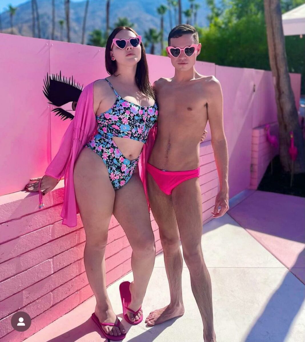 princess poppy en traje de baño drag