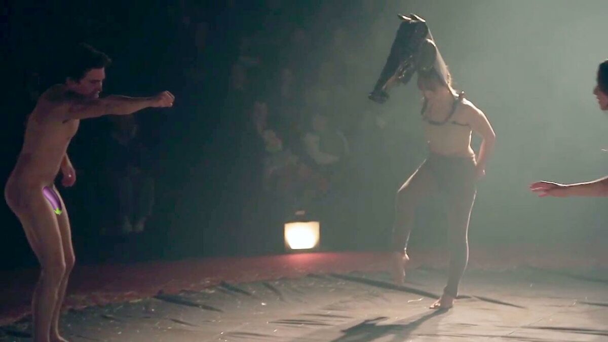 Jaime Lorente actor mano de hierro personaje gay en obra equus