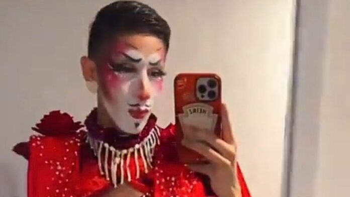 Paper cut aeropuerto marina drag king