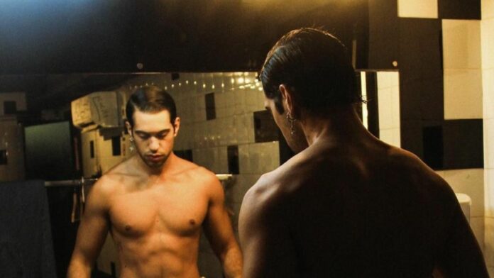 Mahmood cantante italiano biografía sexualidad pareja gay fotos videos fotos