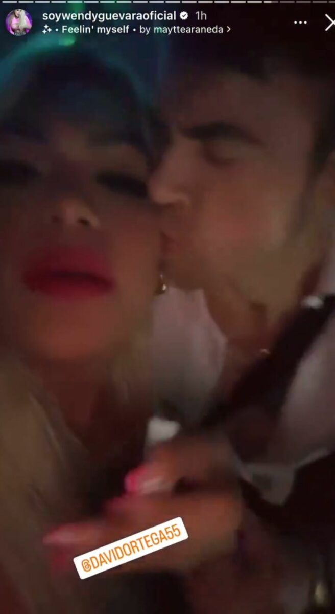 Wendy Guevara y David Ortega beso