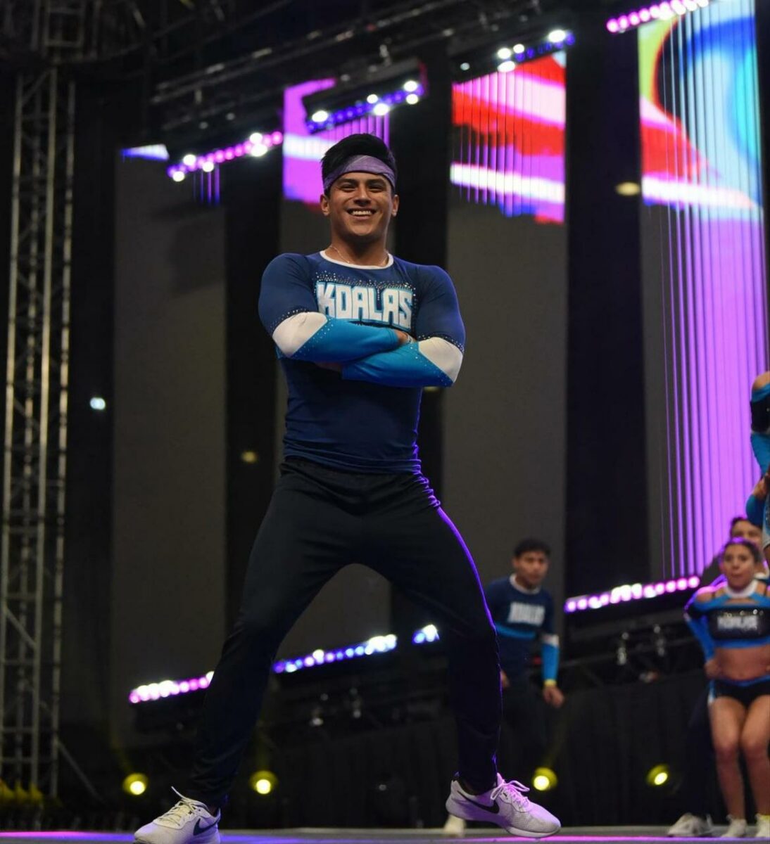 Ángel Lozada cheerleading