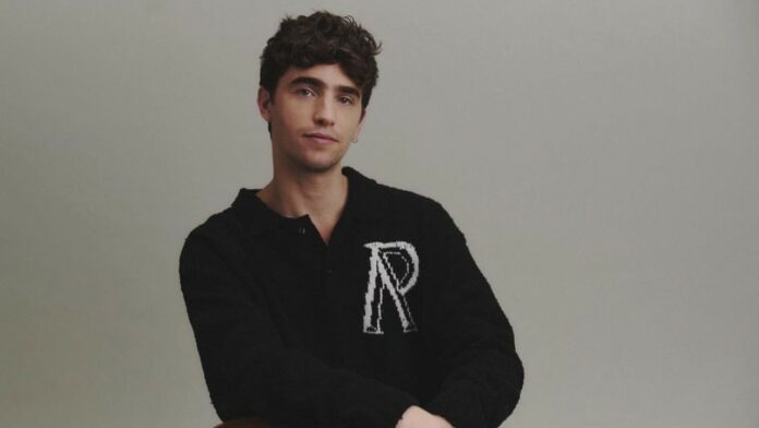 George Rexstrew actor fotos dead boy detectives los detectives muertos biografía sexualidad pareja edwin quién es